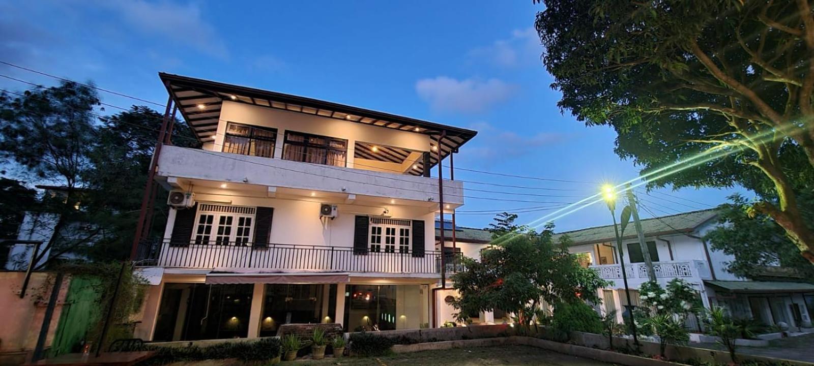 The Empyrean Airport Transit Hotel Katunayaka Exterior foto