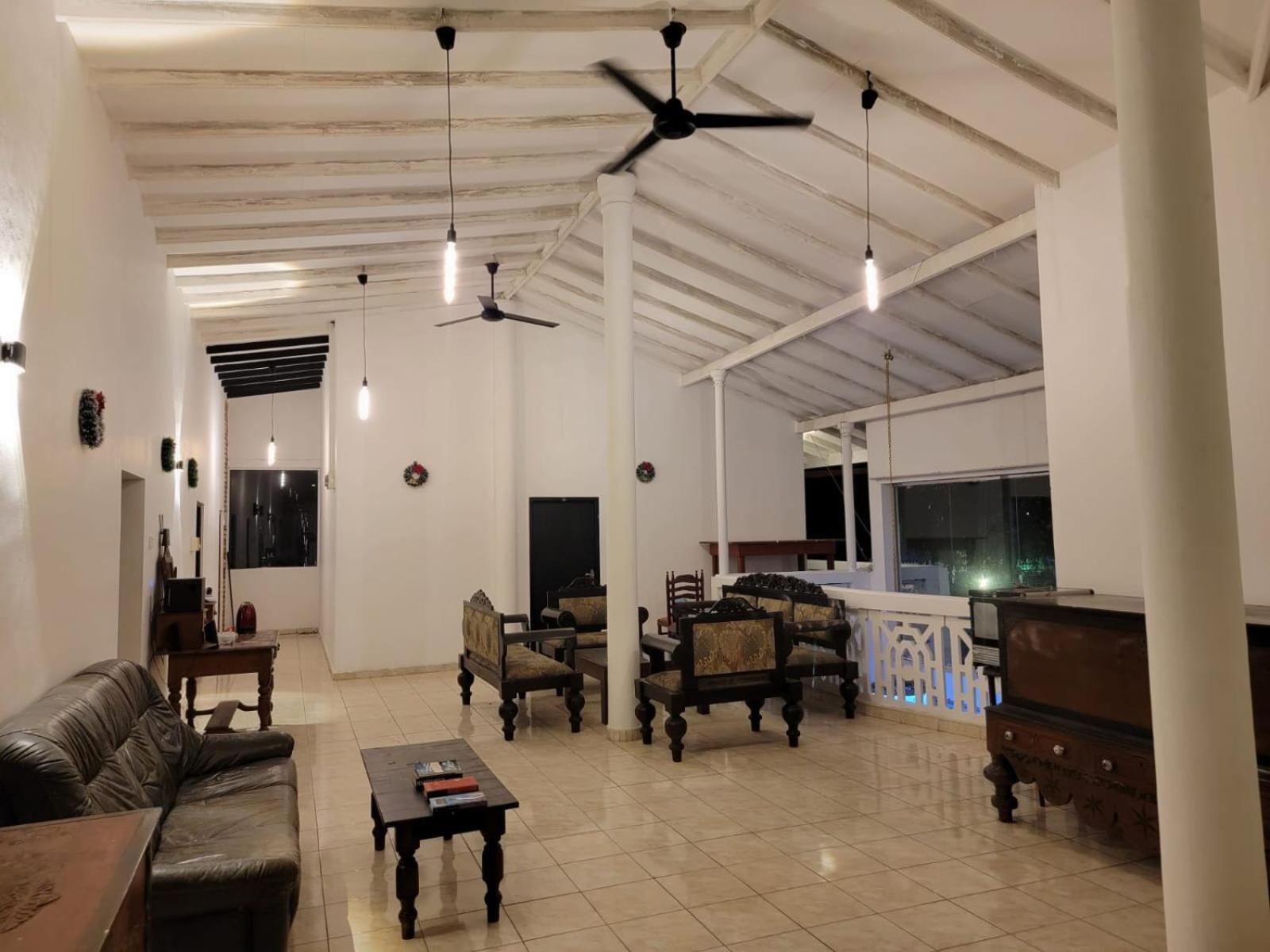 The Empyrean Airport Transit Hotel Katunayaka Exterior foto